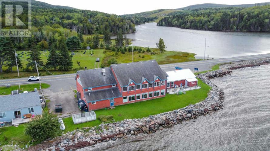 51943 CABOT TRAIL Road, SOUTH HAVEN