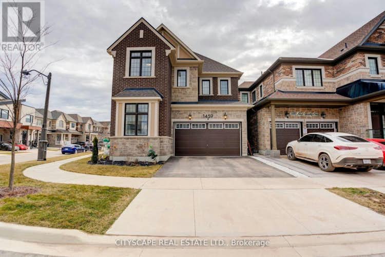 1459 FORD STRATHY CRES