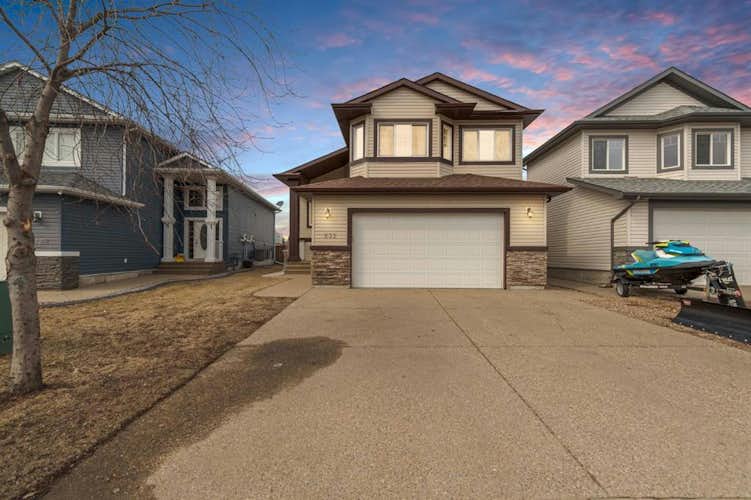 232 Fireweed Crescent